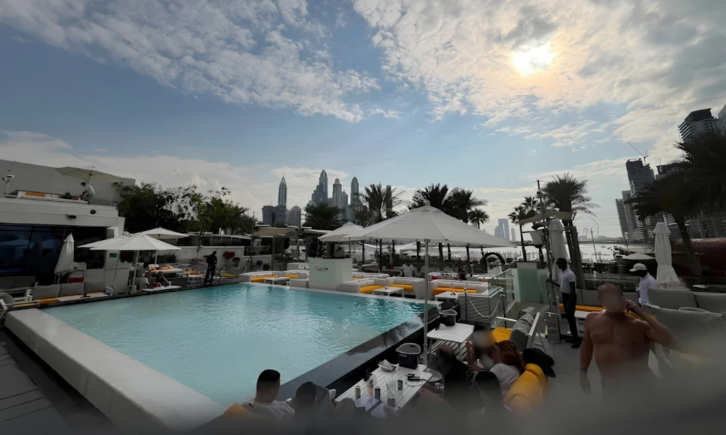 FIVE Palm Jumeirah (Beach by FIVE)